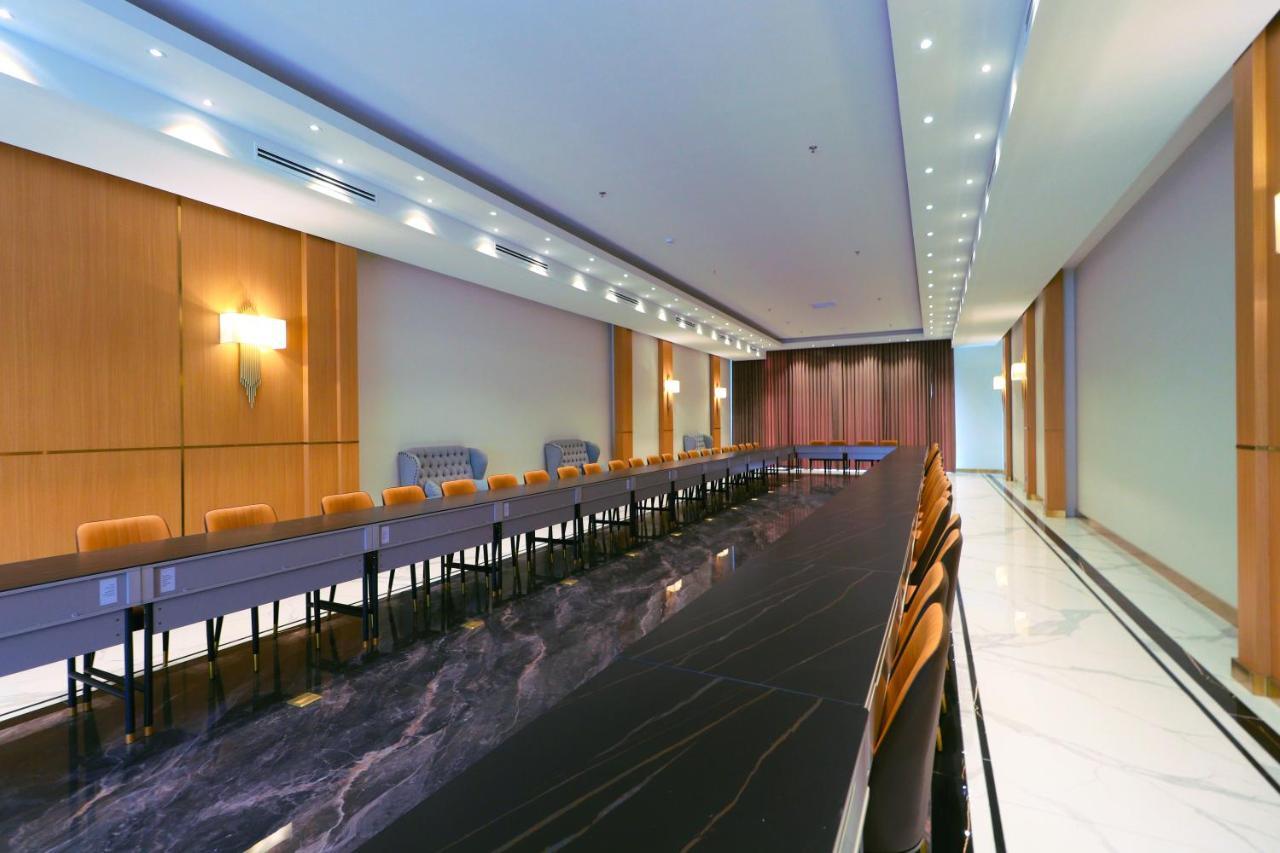 The Rumi Hotel & Residences Duşanbe Dış mekan fotoğraf
